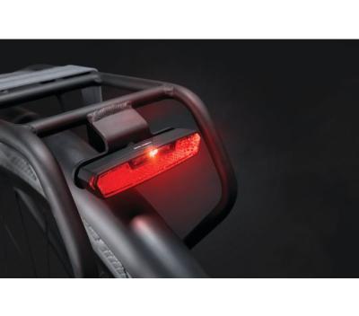 AXA AXA R&uuml;cklicht Juno Batterie Auto Off 50 Produktbild 5